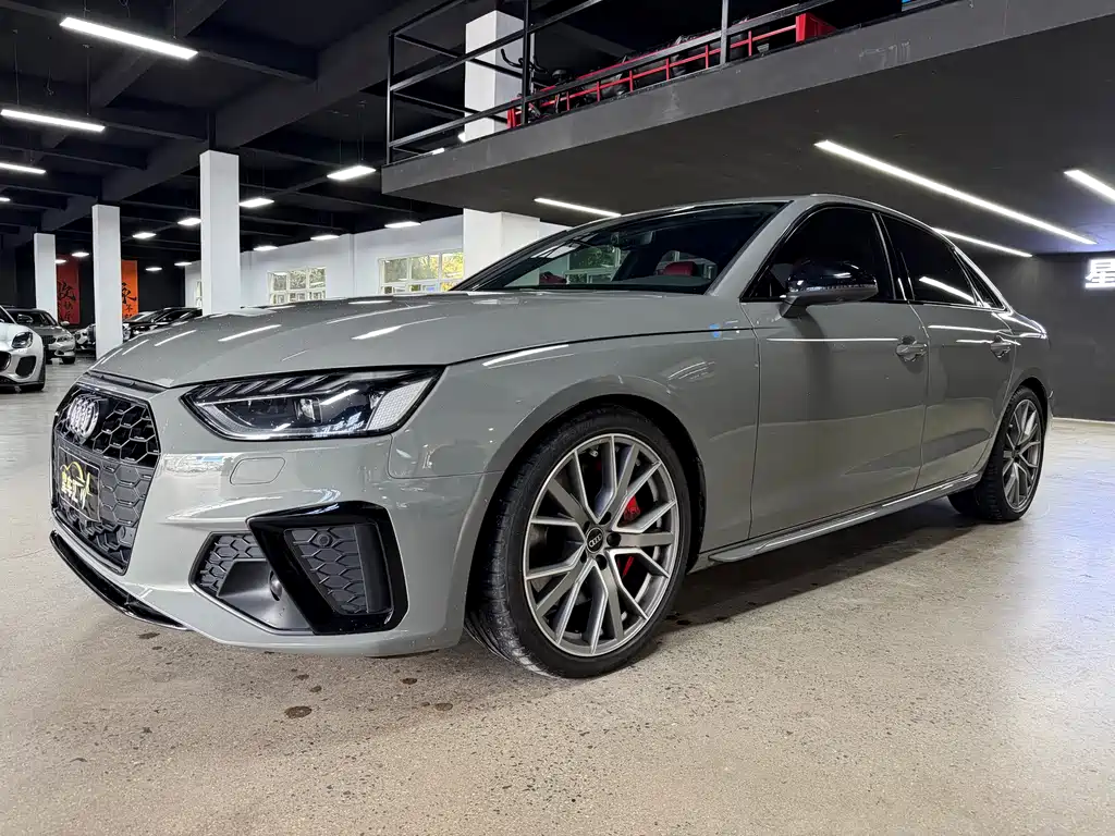 Audi S4