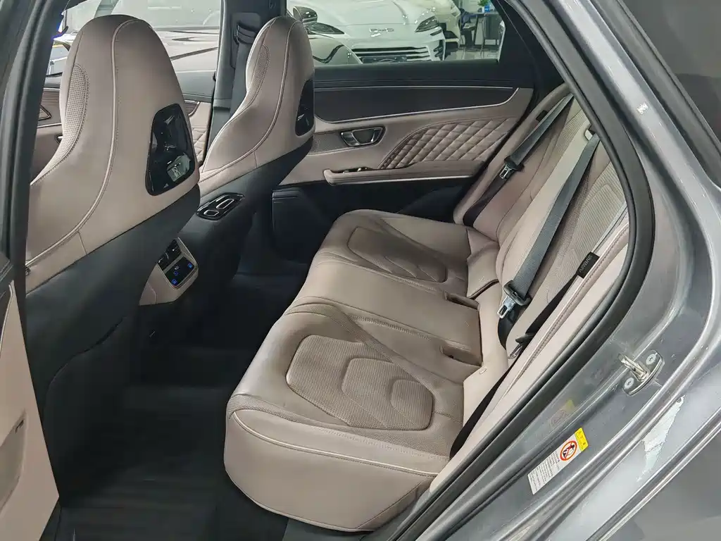 BYD Han — миниатюра 9