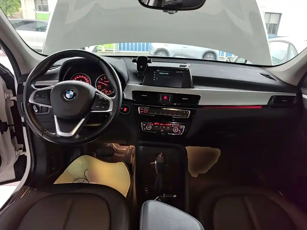 BMW X1 — миниатюра 10