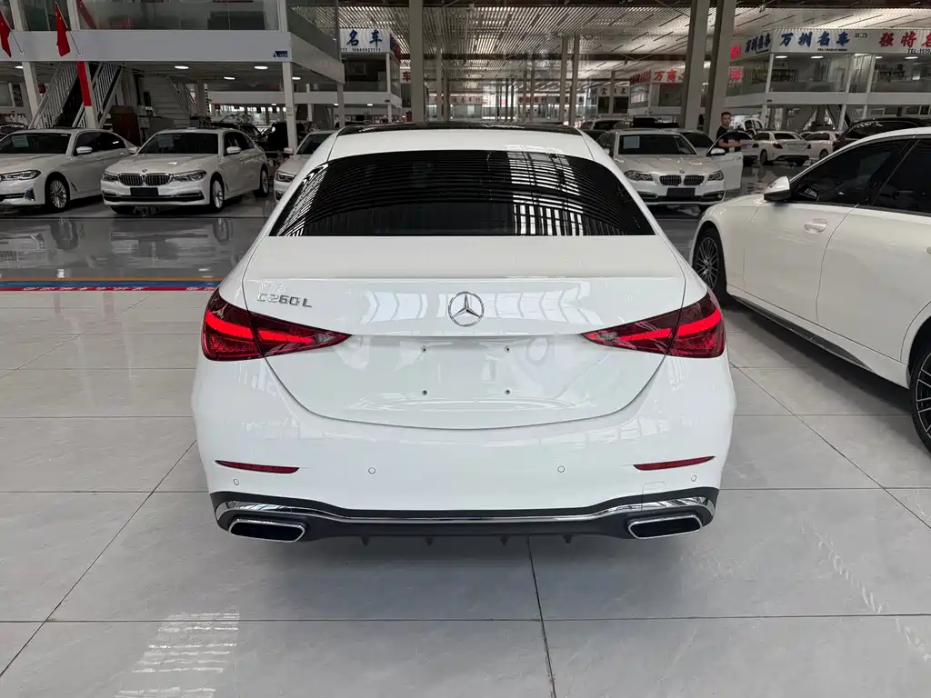 Mercedes-Benz C-Class — миниатюра 3
