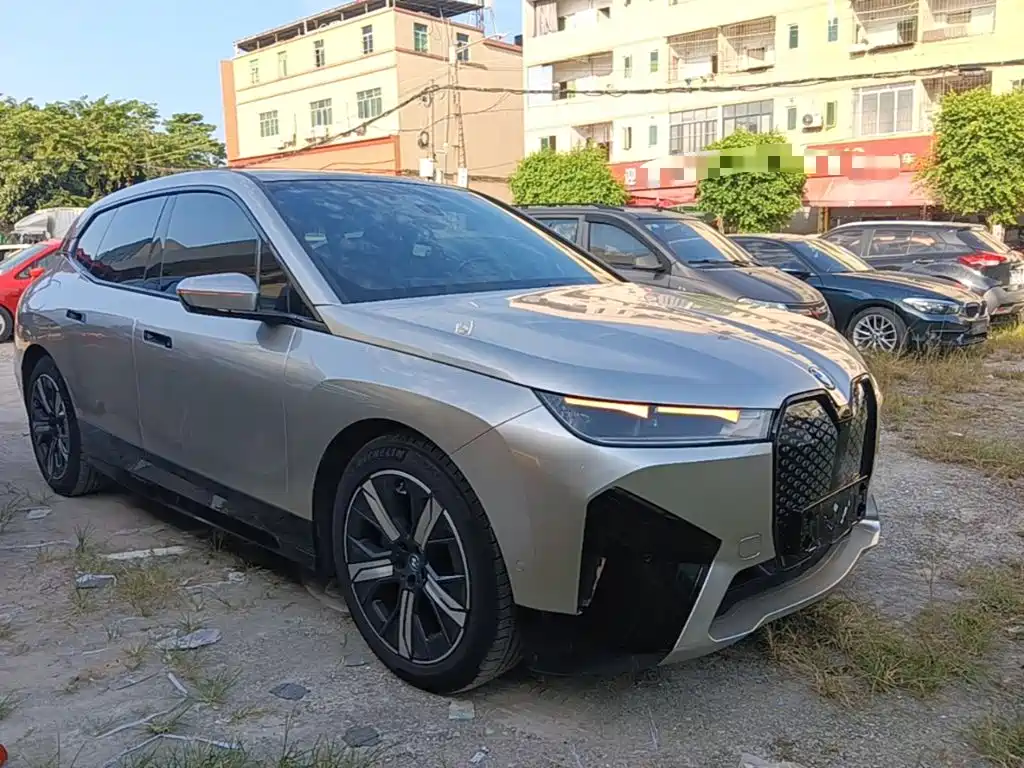 BMW iX — миниатюра 4