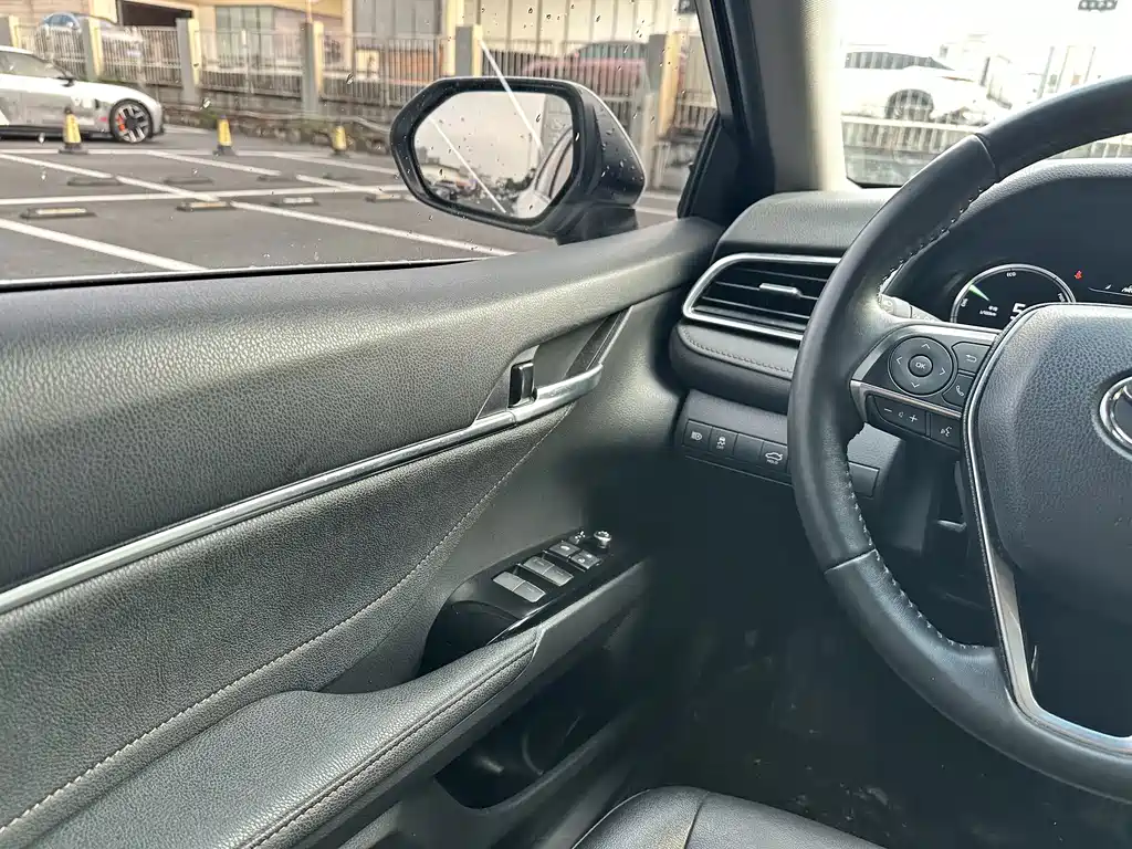 Toyota Camry 2021 2.5HG Luxury