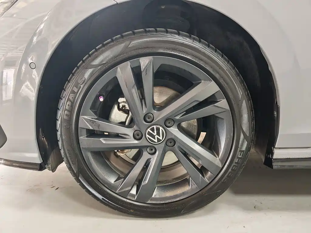 Volkswagen Golf — миниатюра 18
