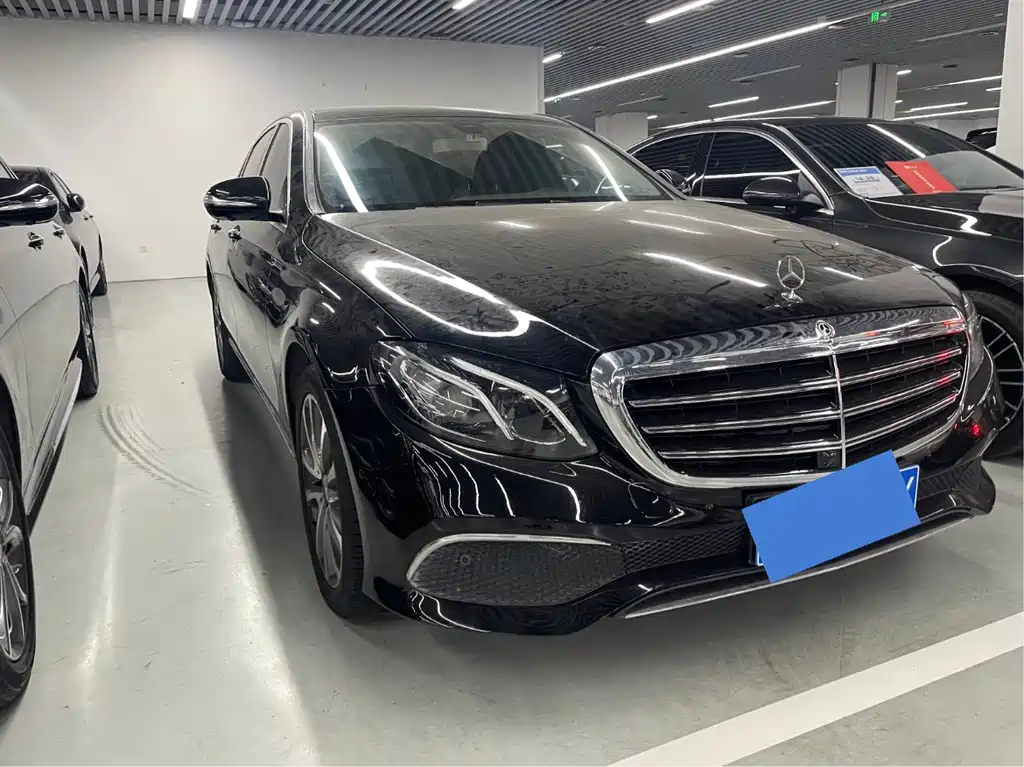 Mercedes-Benz E-Class — миниатюра 3