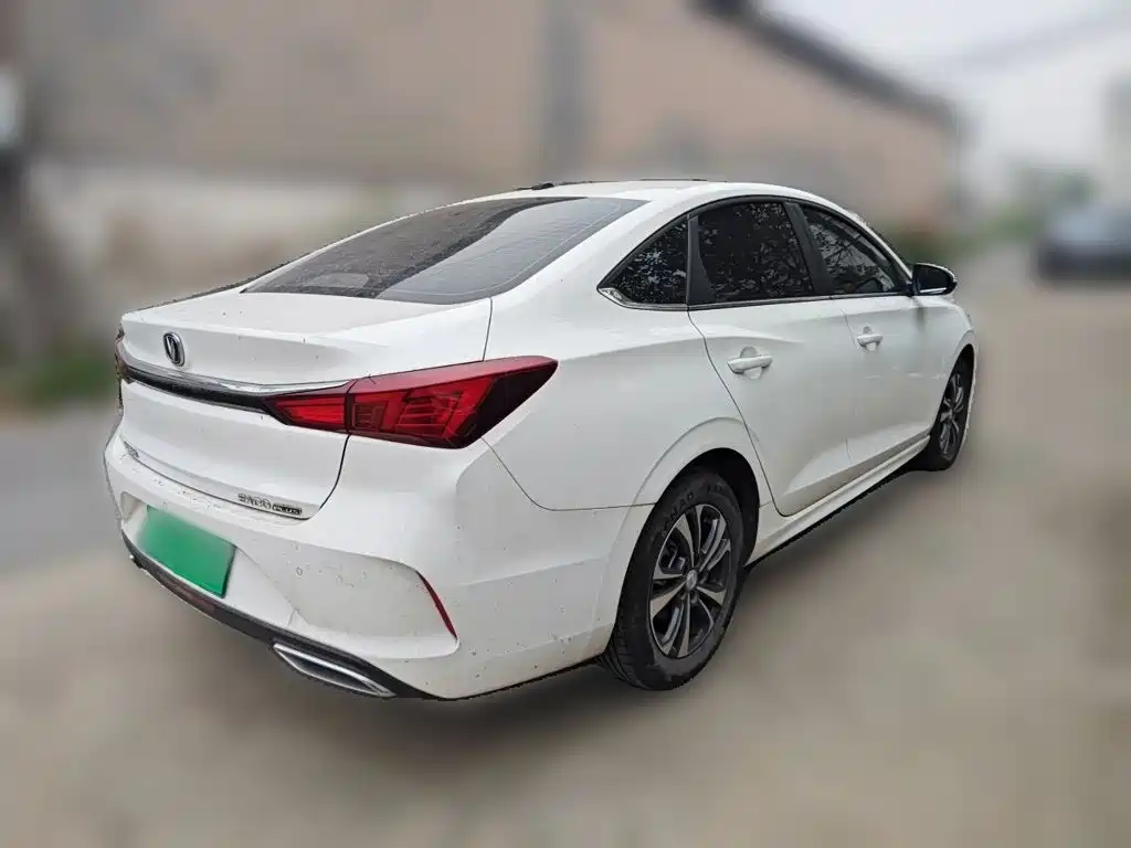 Changan Eado — миниатюра 4