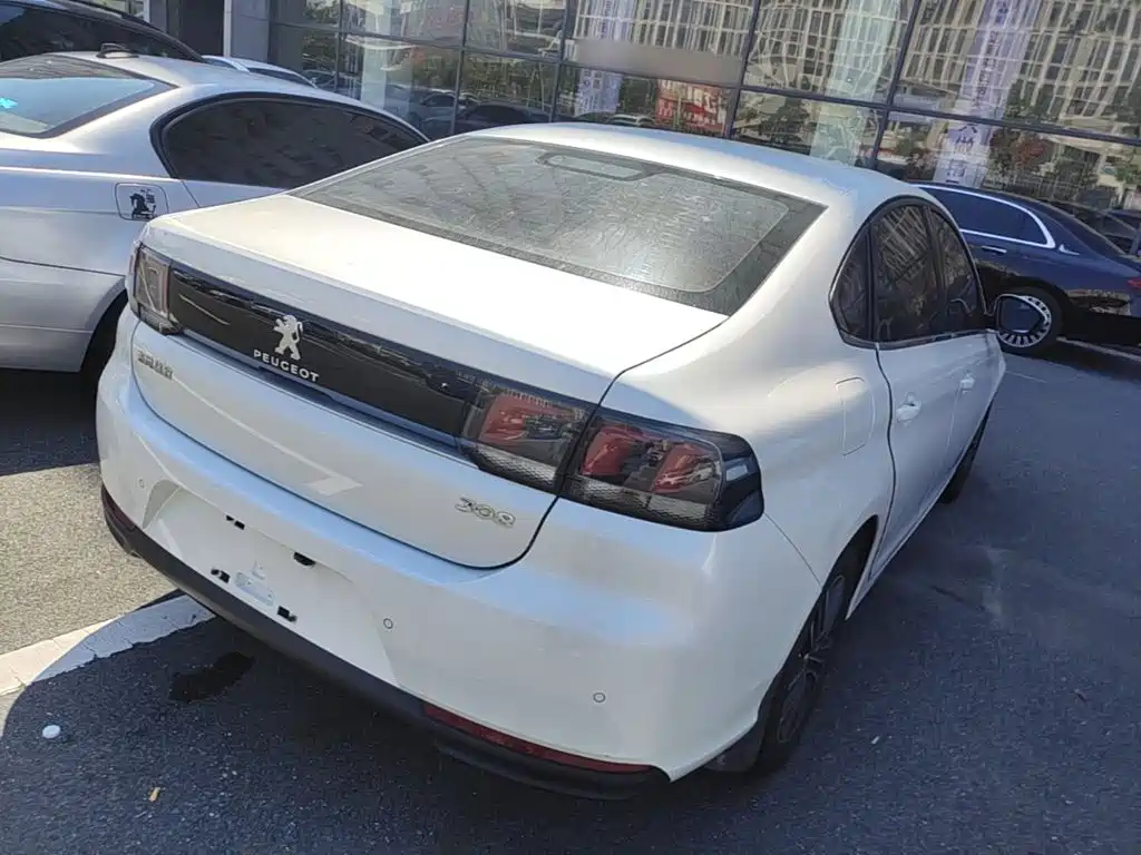 Peugeot 308 — миниатюра 7