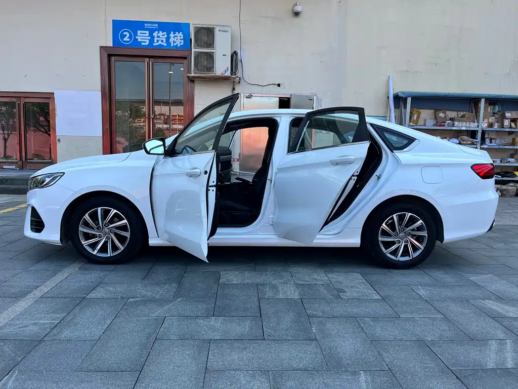 Geely Binrui — миниатюра 16