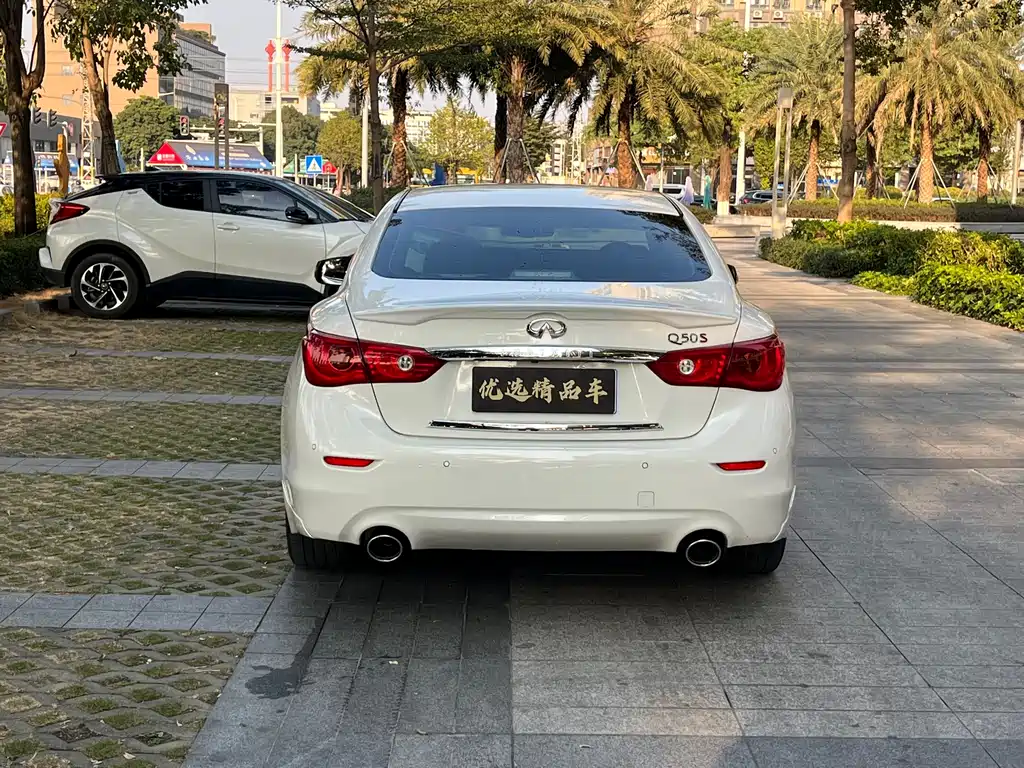 INFINITI Q50