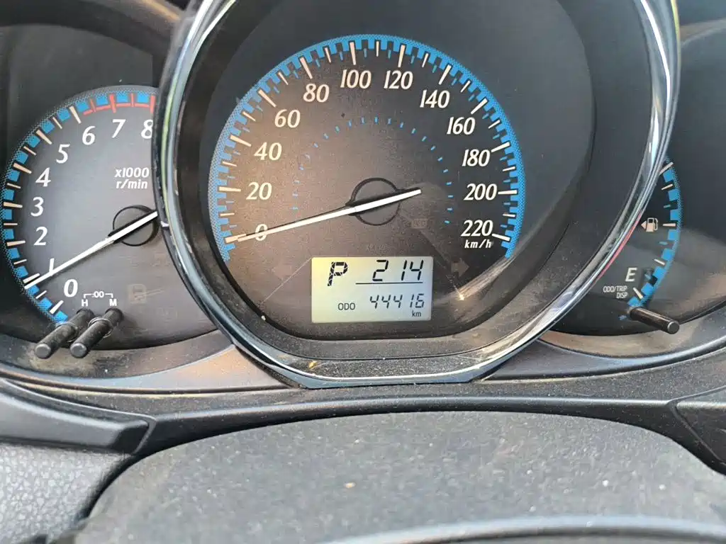 Toyota Yaris L — миниатюра 8