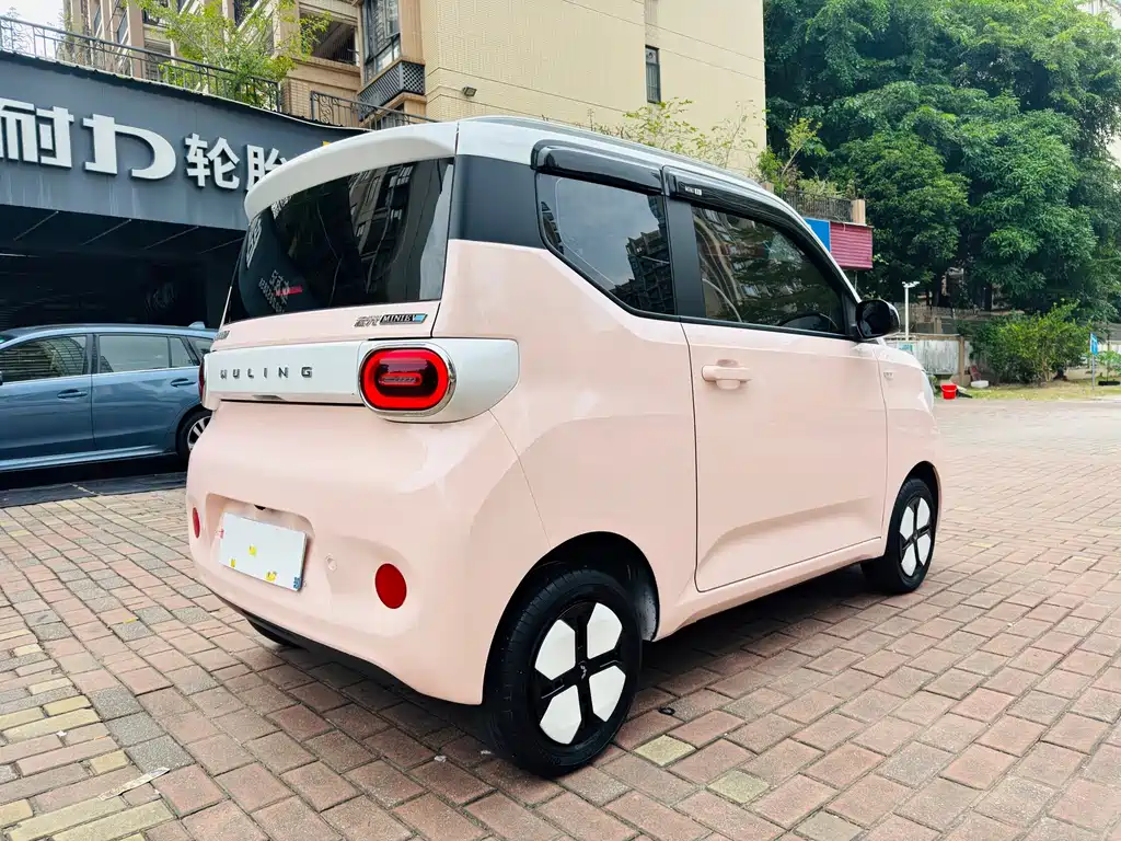 Wuling MINIEV — миниатюра 7
