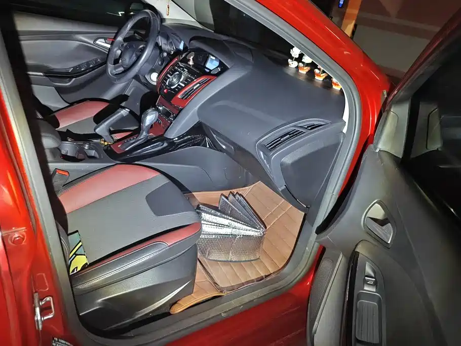 Ford Focus — миниатюра 8