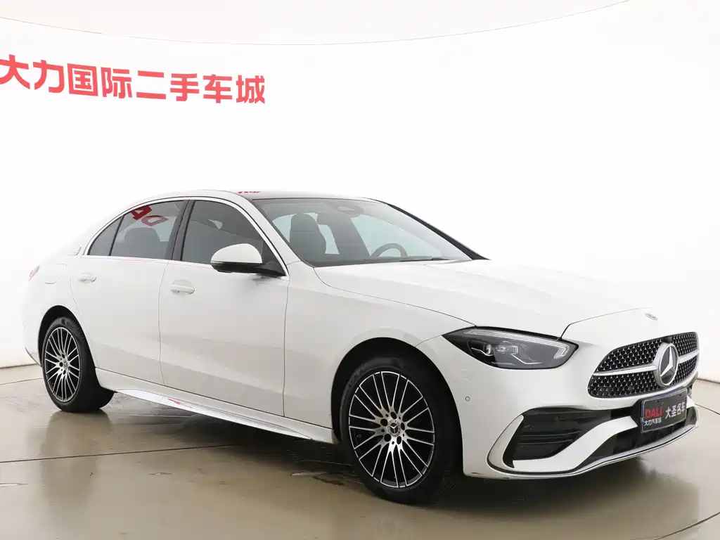 Mercedes-Benz C-Class — миниатюра 3