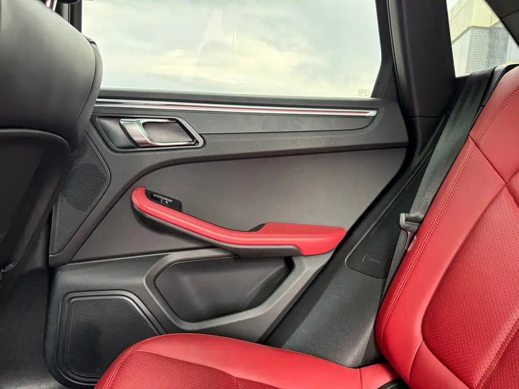 Porsche Macan — миниатюра 34