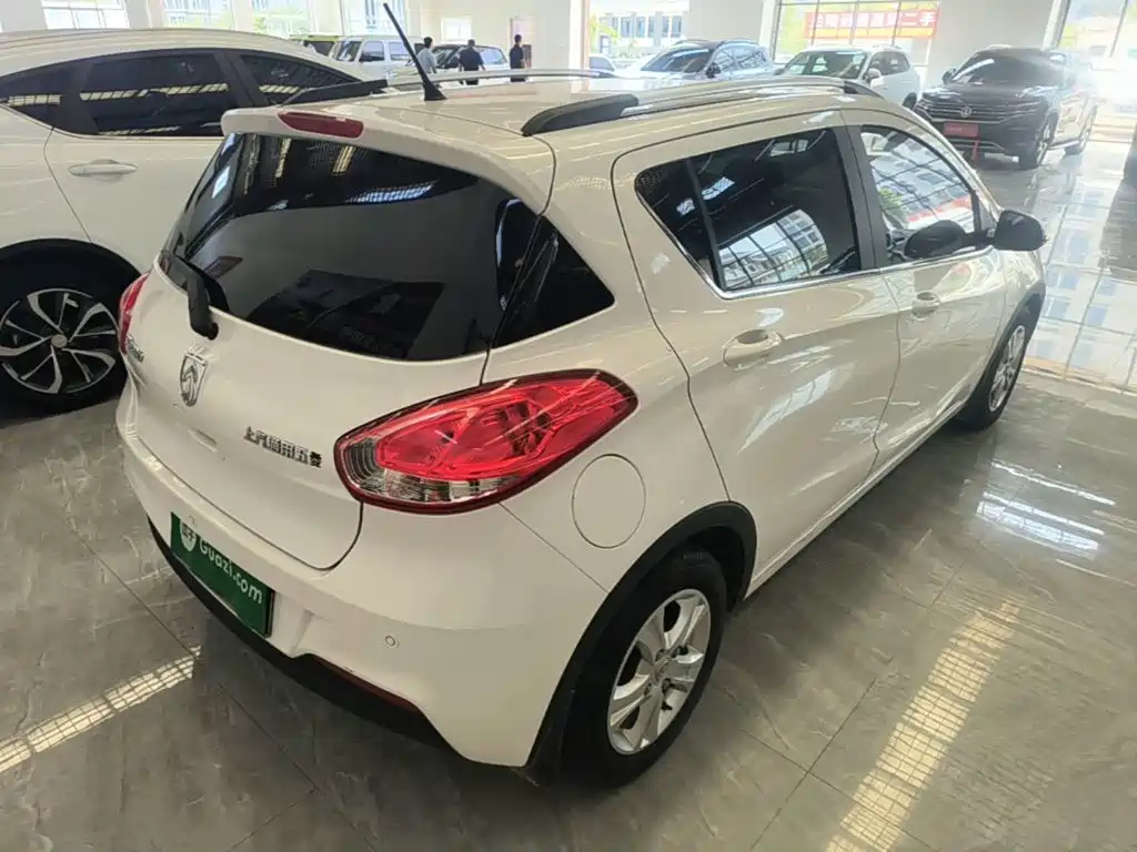 Baojun 310 — миниатюра 7
