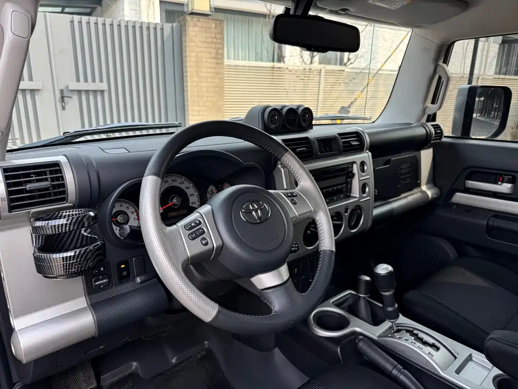 Toyota FJ Cruiser FJ 2019 4.0L AT