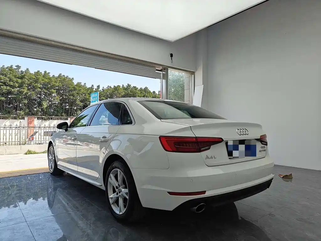 Audi A4L — миниатюра 5