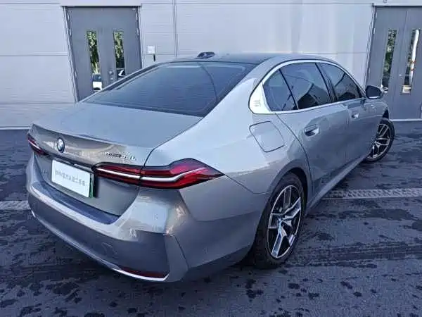 BMW i5 — миниатюра 3