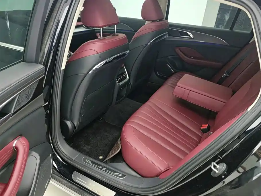 Hongqi Hongqi H5 — миниатюра 11