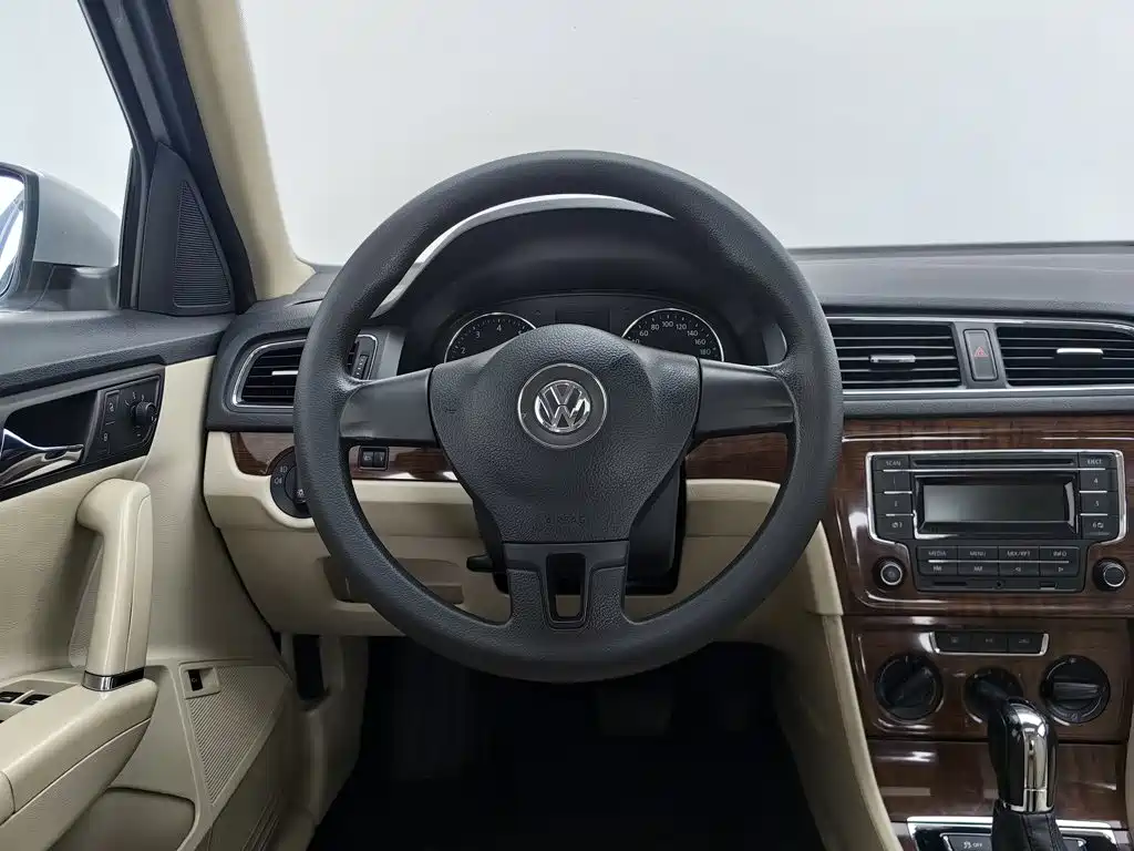 Volkswagen Lavida — миниатюра 11