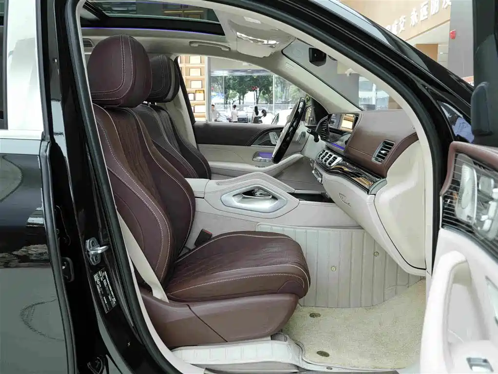 Mercedes-Benz GLS — миниатюра 12