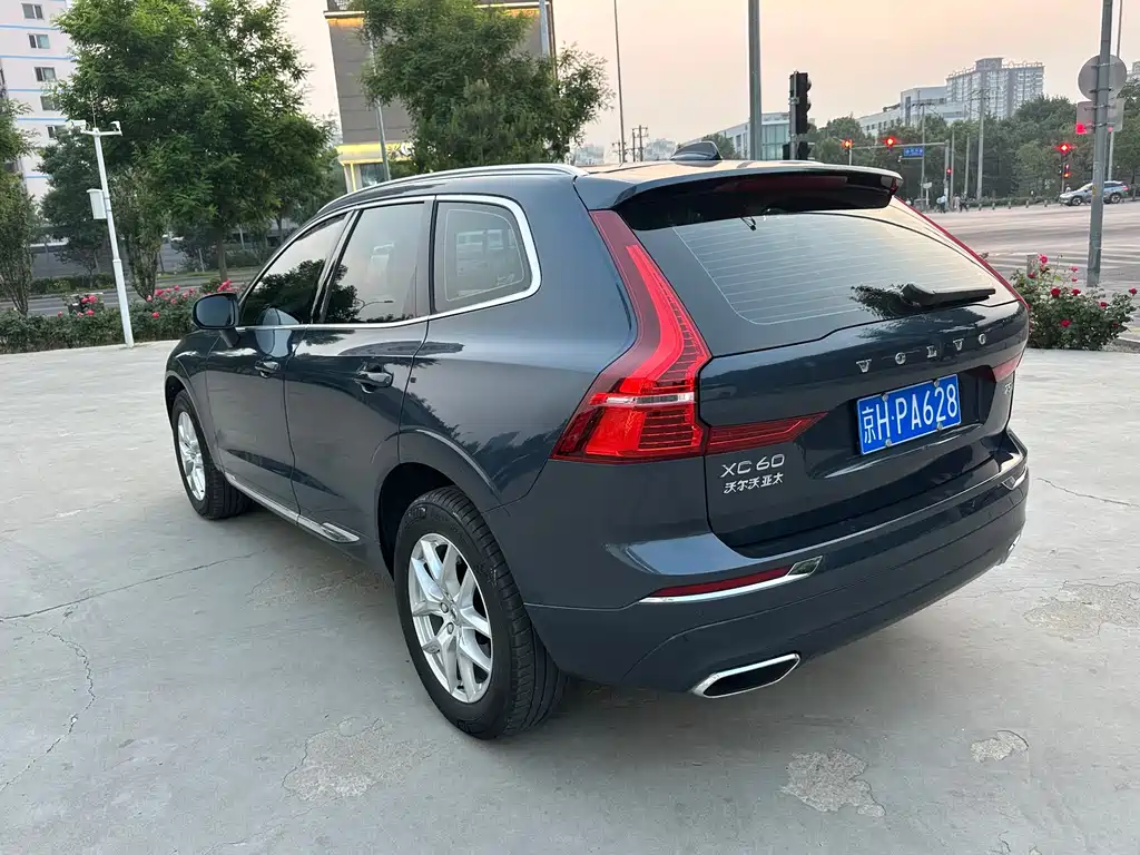 Volvo XC60 - фото 15