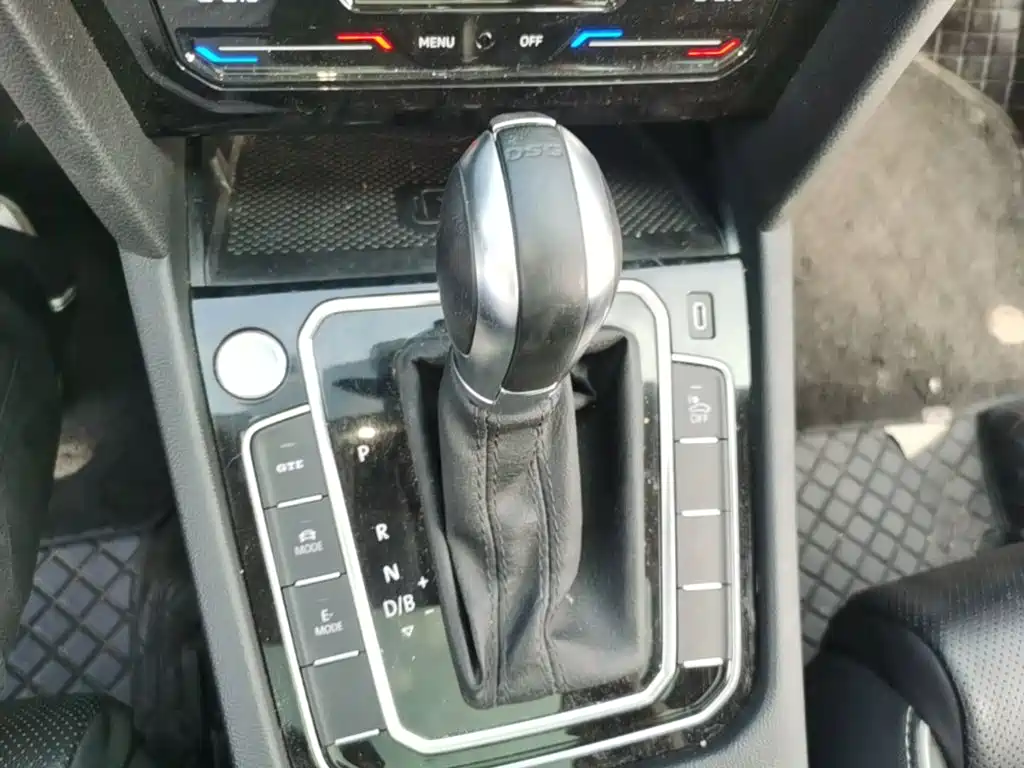 Volkswagen Magotan PHEV — миниатюра 14
