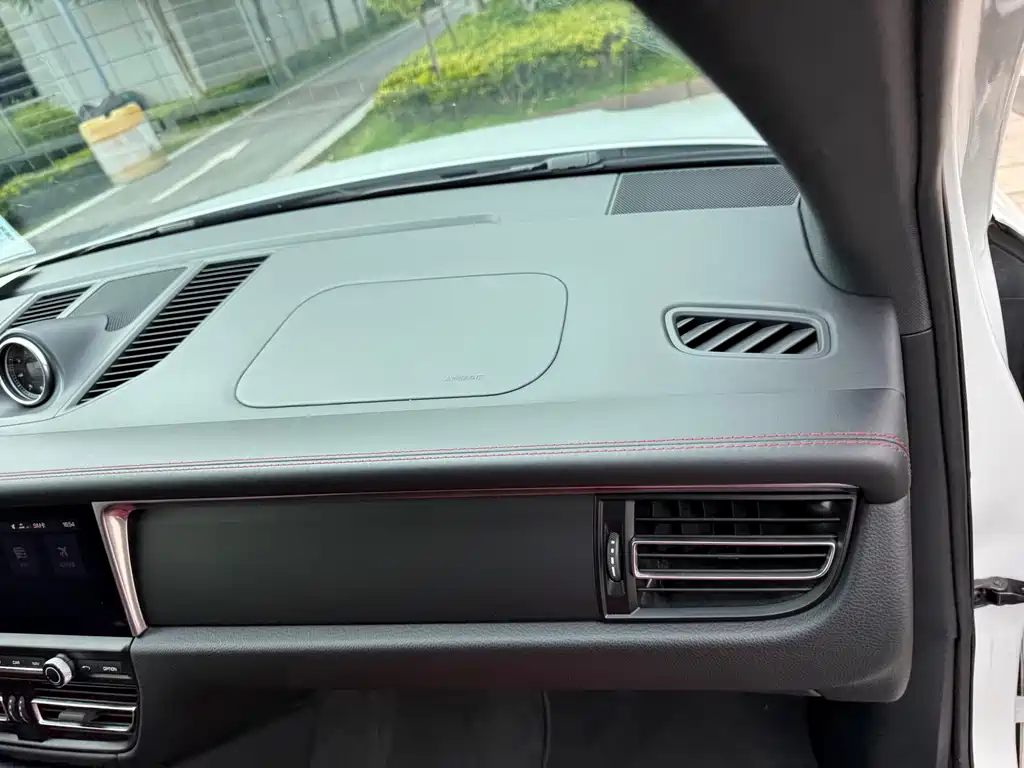 Porsche Macan — миниатюра 46