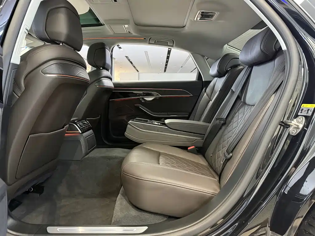 Audi A8 — миниатюра 12