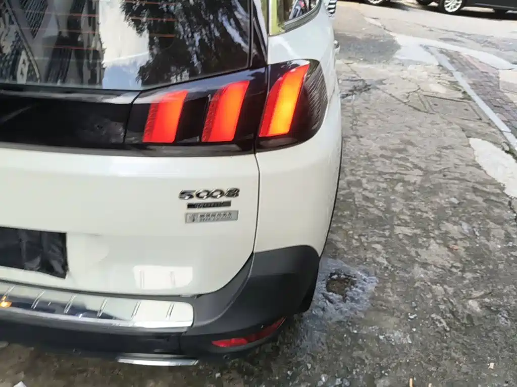 Peugeot 5008 — миниатюра 8