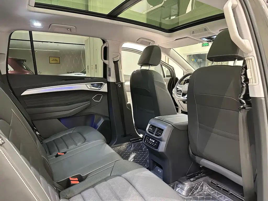 Volkswagen Talagon — миниатюра 9