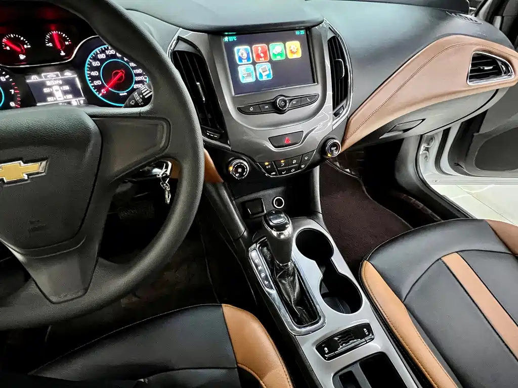 Chevrolet Cruze — миниатюра 12