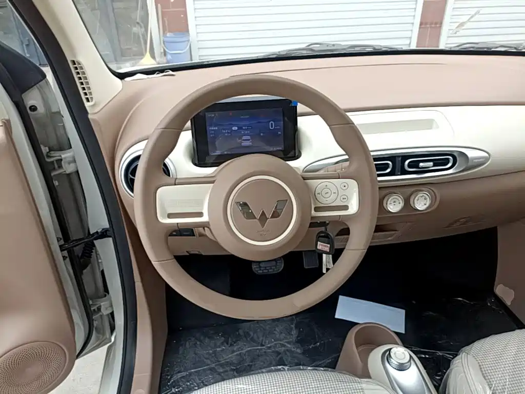 Wuling MINIEV — миниатюра 11