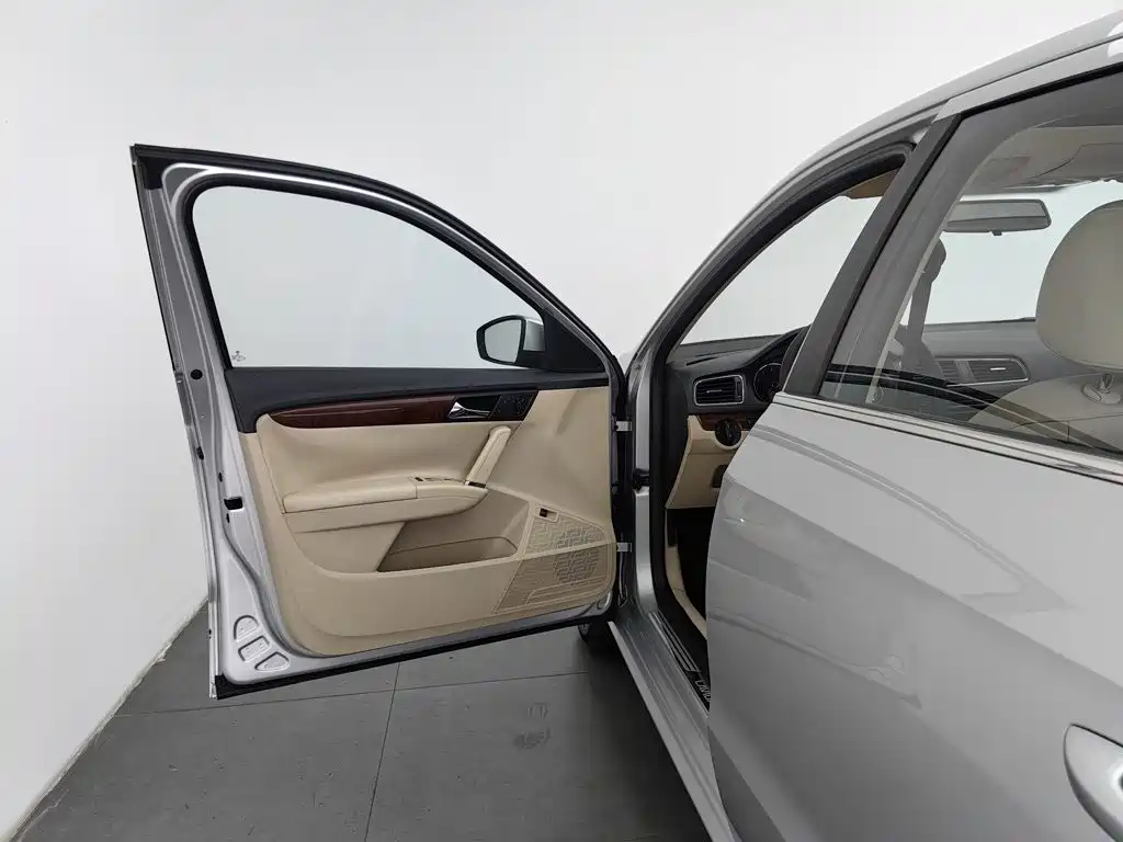 Volkswagen Lavida — миниатюра 8