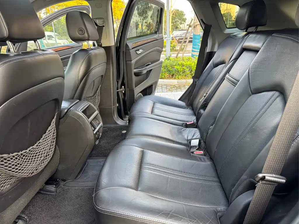 Cadillac SRX — миниатюра 7