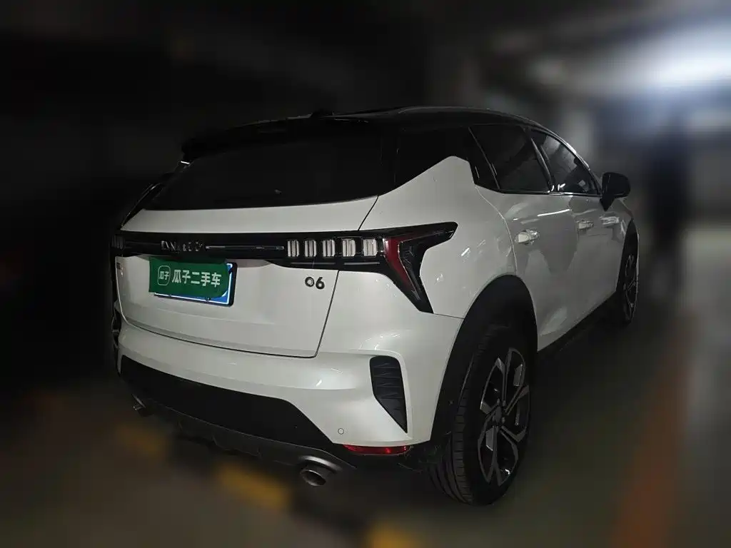Lynk & Co 06 — миниатюра 4