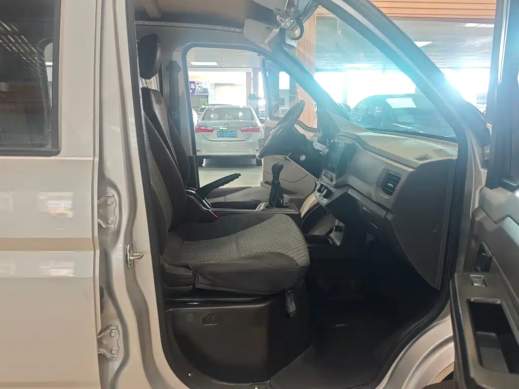 Wuling Rongguang New Truck — миниатюра 8