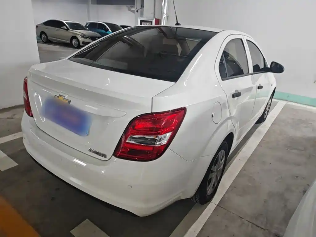 Chevrolet Aveo — миниатюра 7