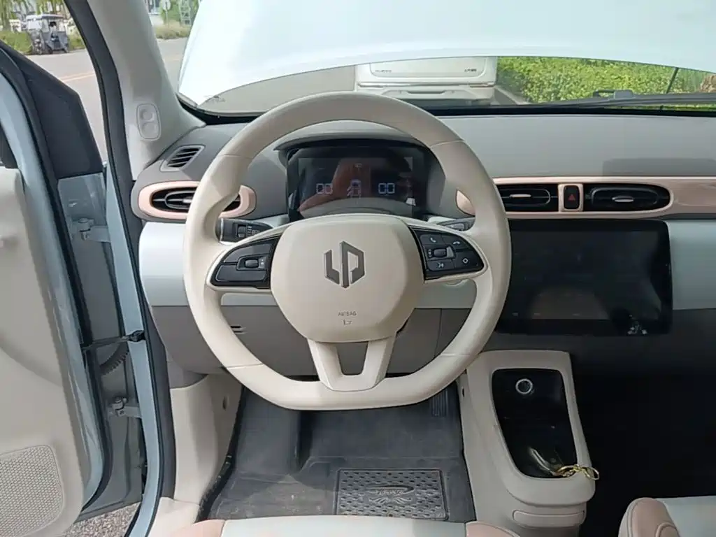 Leapmotor Leapmotor T03 — миниатюра 11