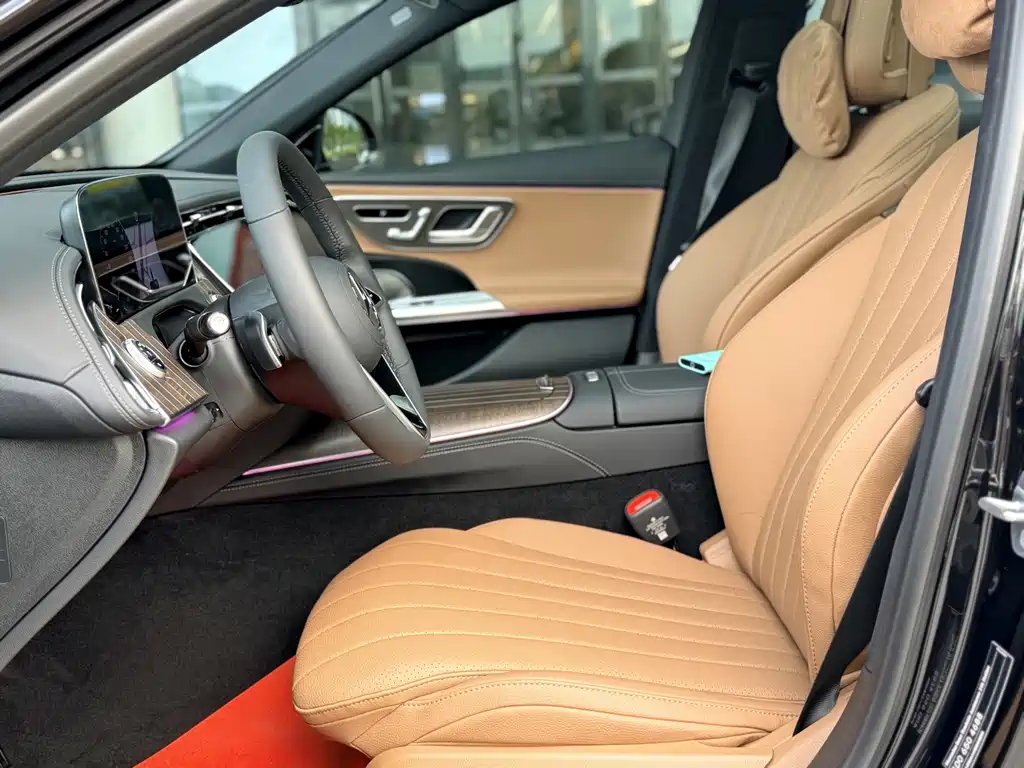 Mercedes-Benz E-Class — миниатюра 11