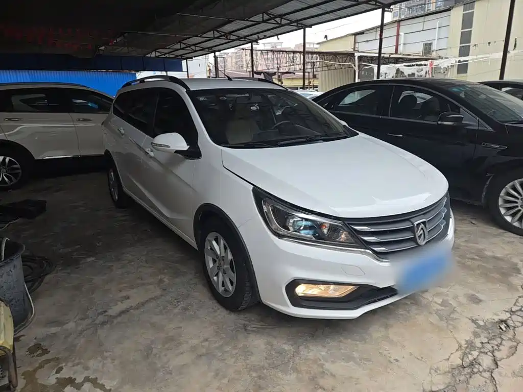 Baojun 310W — миниатюра 4