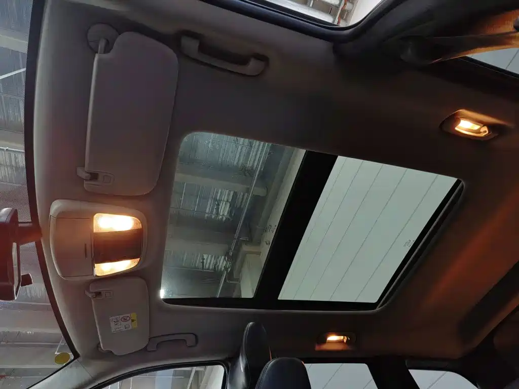 Jeep Grand Cherokee (Import) — миниатюра 14