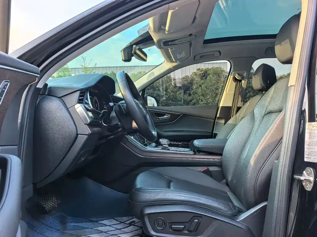 Audi Q7 — миниатюра 3