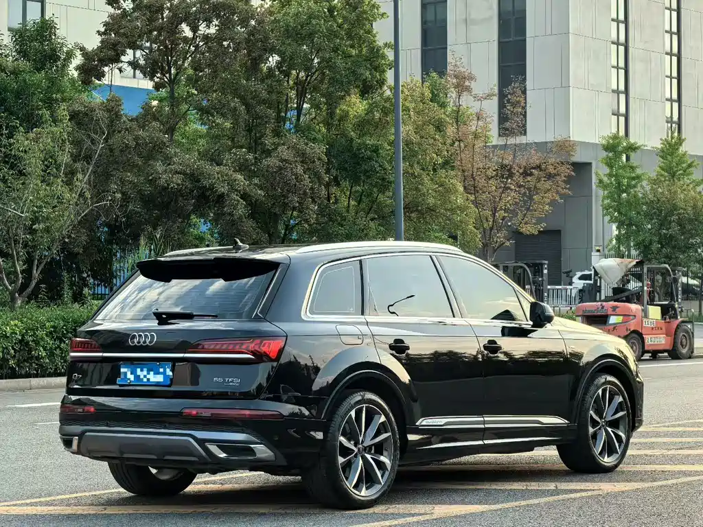 Audi Q7 — миниатюра 9