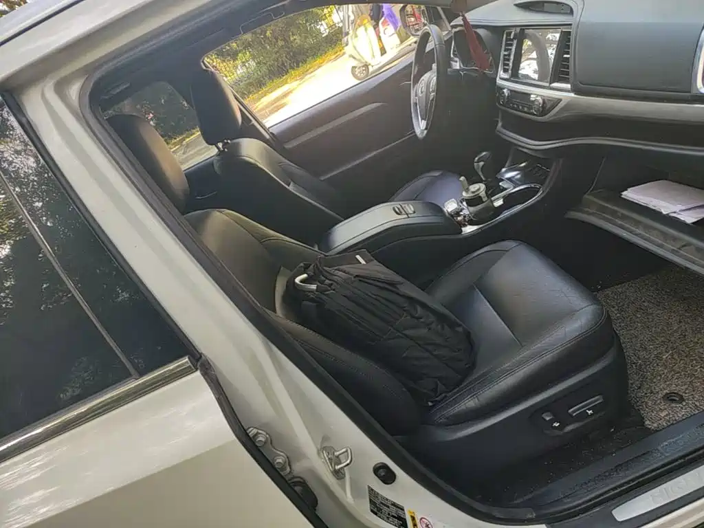 Toyota Highlander — миниатюра 25