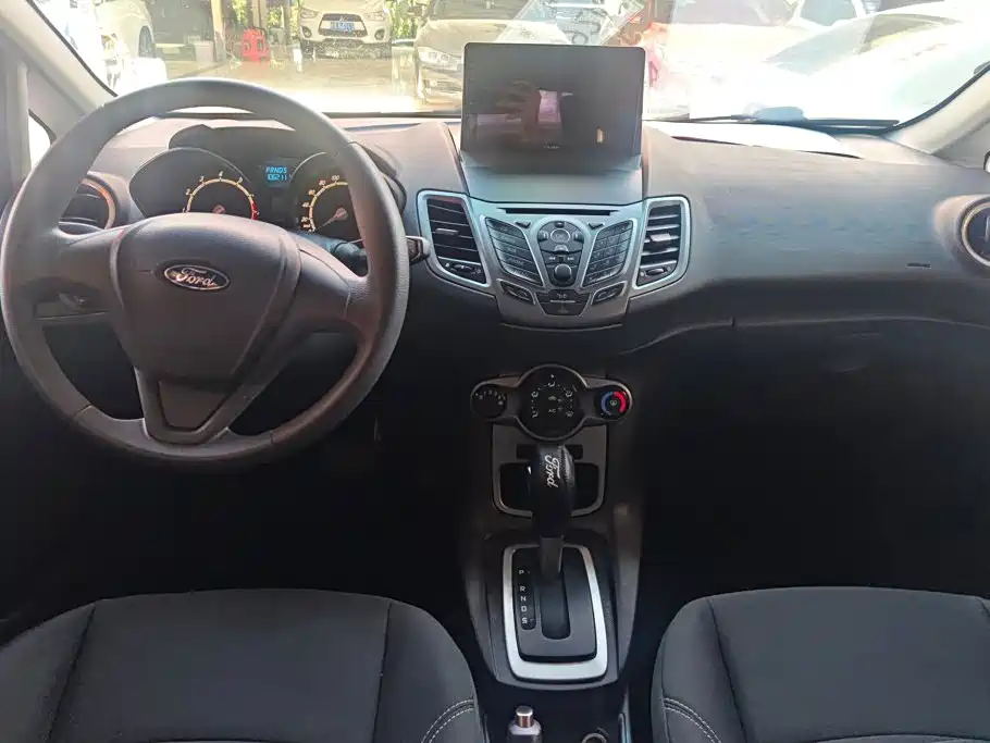 Ford Fiesta — миниатюра 12