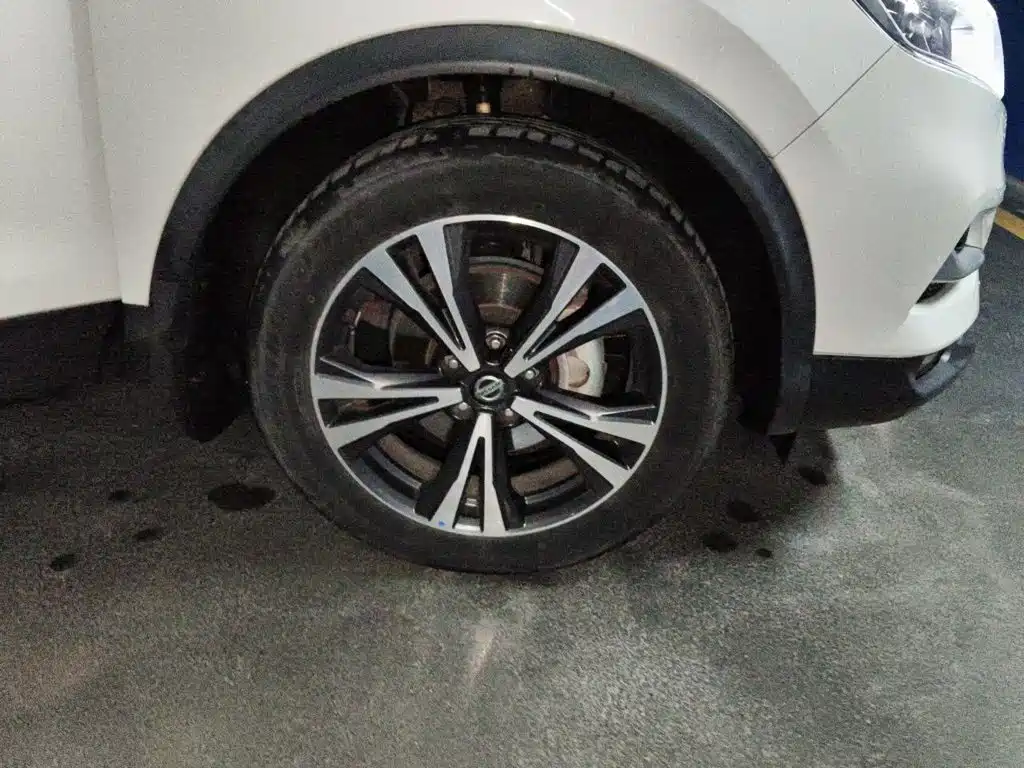 Nissan Qashqai — миниатюра 8
