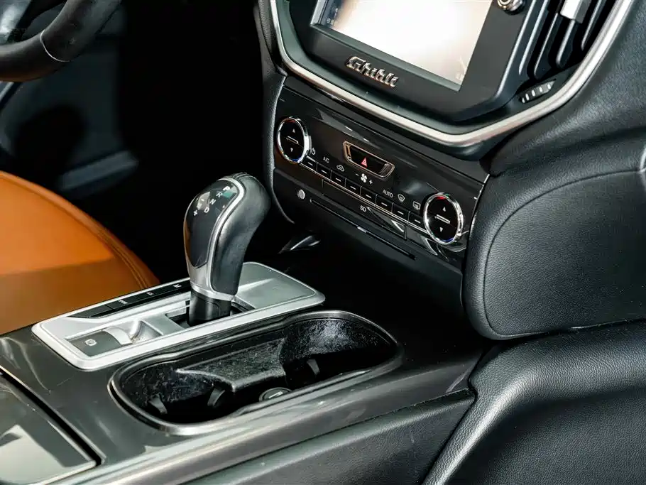 Maserati Ghibli — миниатюра 18