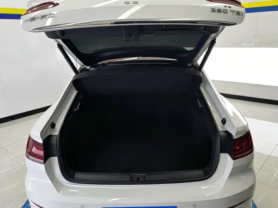 Volkswagen CC — миниатюра 4