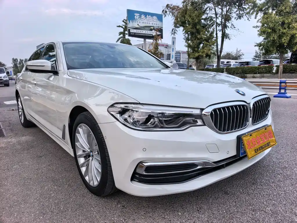 BMW 5 Series — миниатюра 3