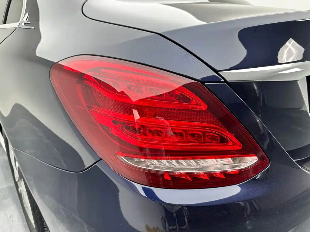Mercedes-Benz C-Class — миниатюра 20